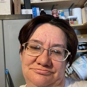 Meet your Posher, Traci